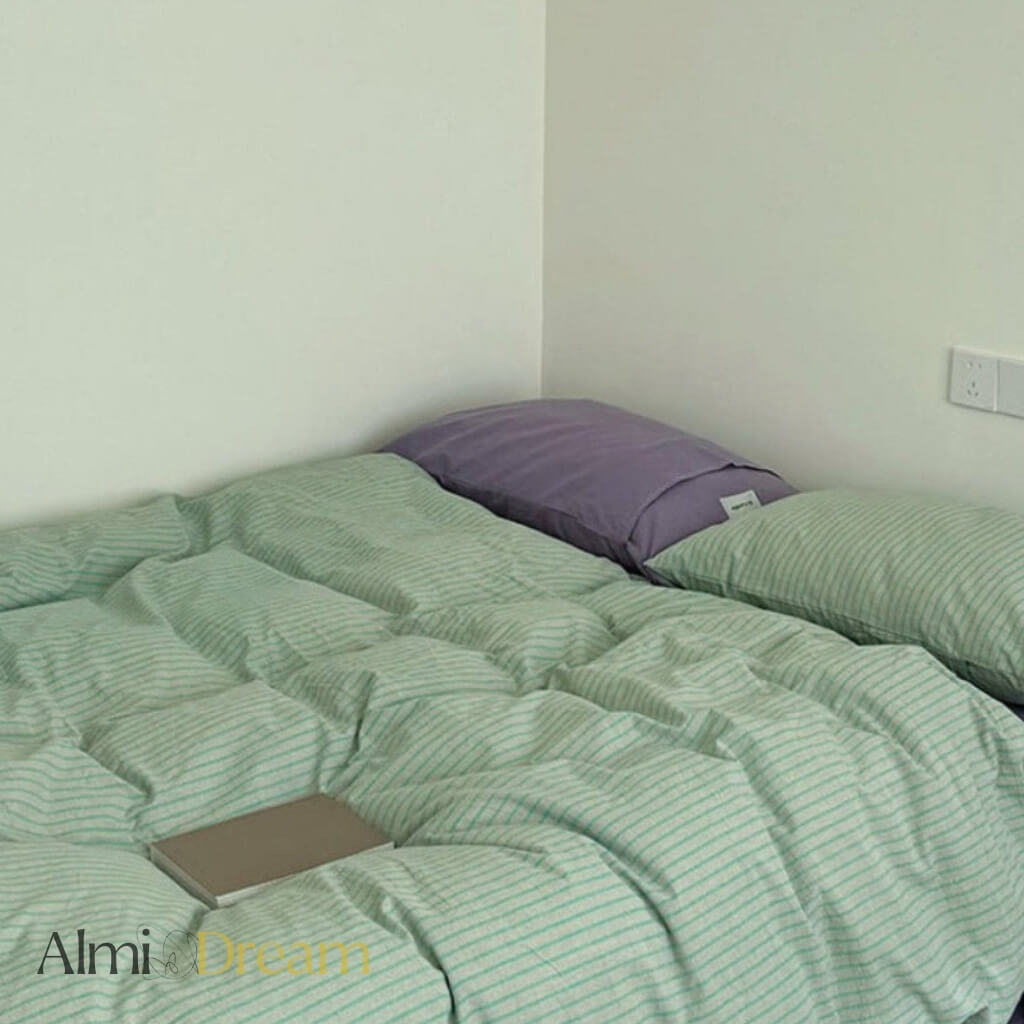 Dreamy Stripe Bedding Set